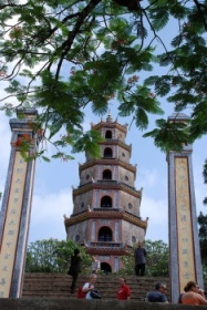 thienmupagoda[2].jpg